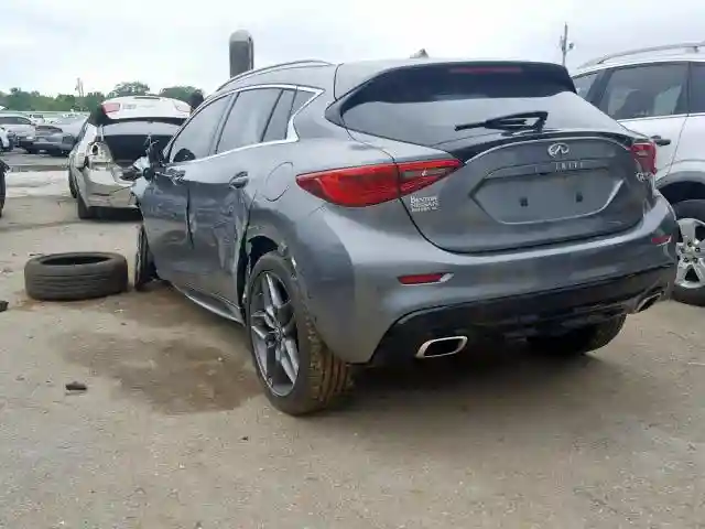 SJKCH5CP4HA028527 2017 INFINITI QX30 BASE-2