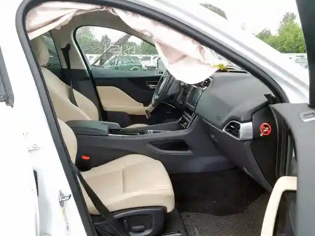 SADCJ2EV2JA241097 2018 JAGUAR F-PACE PREMIUM-4