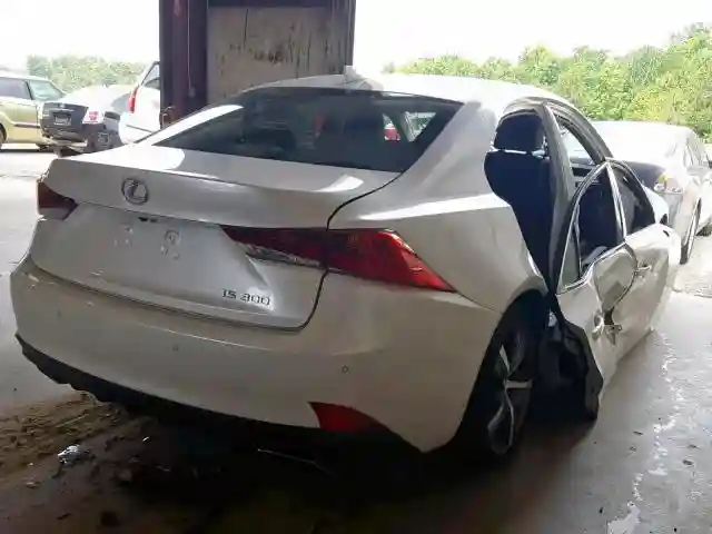 JTHBA1D29J5073880 2018 LEXUS IS 300-3