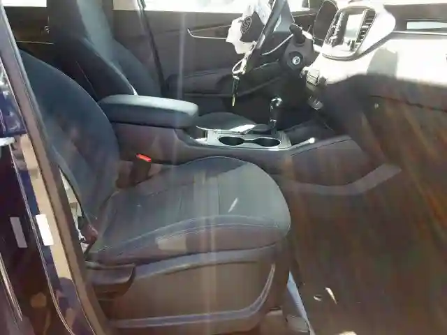 5XYPGDA50JG401328 2018 KIA SORENTO LX-4