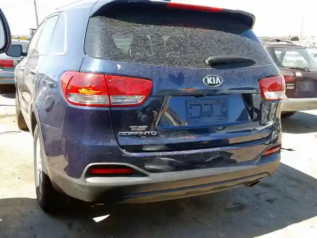 5XYPGDA50JG401328 2018 KIA SORENTO LX-2