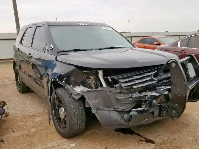 1FM5K8AR1HGD57892 2017 FORD EXPLORER POLICE INTERCEPTOR-0