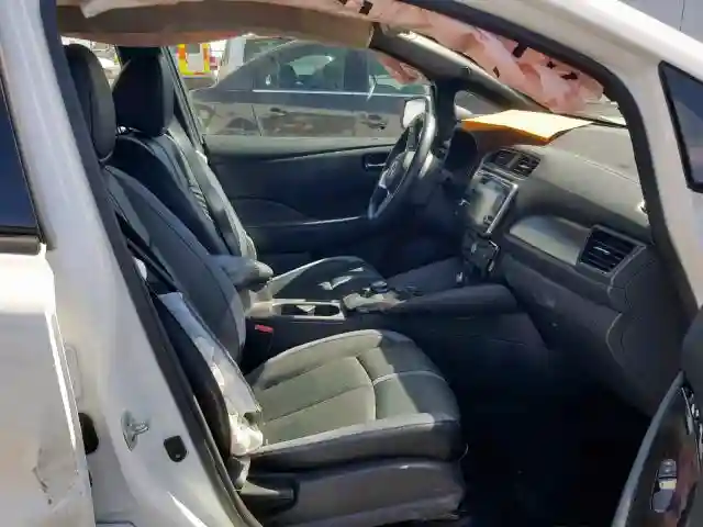 1N4AZ1CP9KC307747 2019 NISSAN LEAF S-4