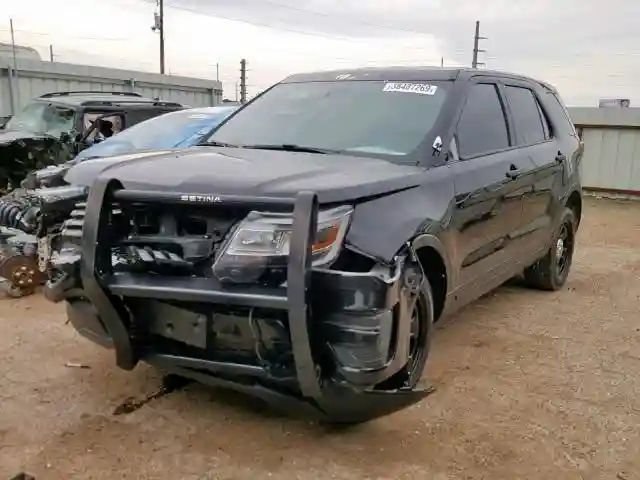 1FM5K8AR1HGD57892 2017 FORD EXPLORER POLICE INTERCEPTOR-1