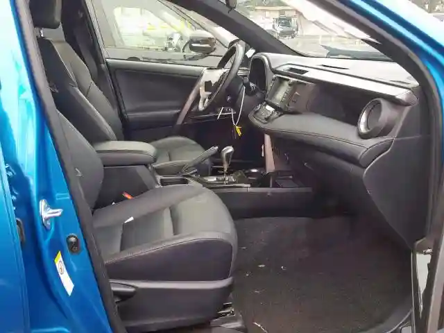 JTMJJREV3HD144172 2017 TOYOTA RAV4 HV SE-4
