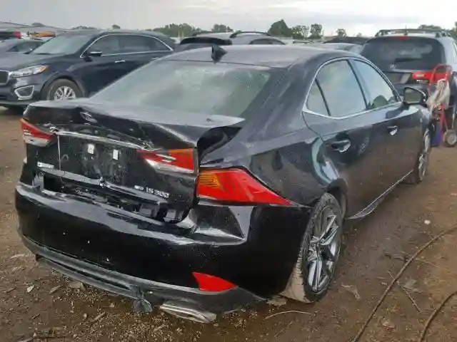 JTHC81D21J5032367 2018 LEXUS IS 300-3
