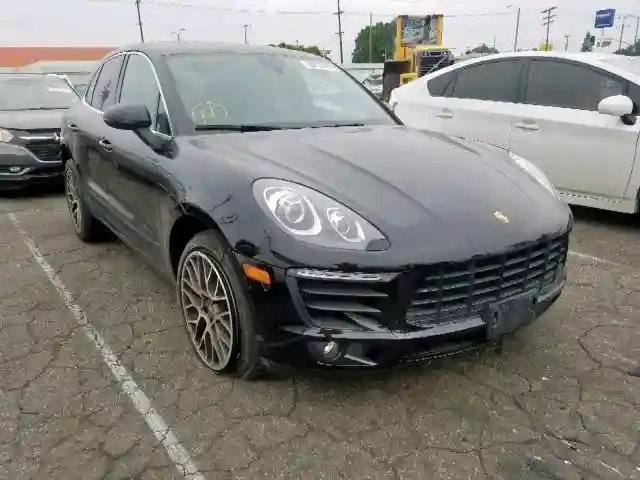 WP1AB2A57JLB32188 2018 PORSCHE MACAN S-0