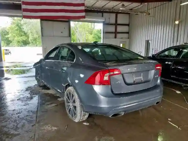 LYV612TM9GB097990 2016 VOLVO S60 PLATINUM-2