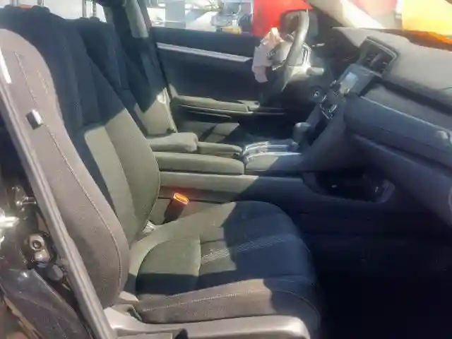 2HGFC2F62KH533413 2019 HONDA CIVIC LX-4