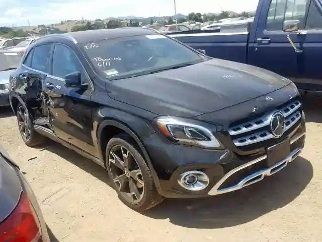 WDCTG4GB1KU006726 2019 MERCEDES-BENZ GLA 250 4MATIC-0