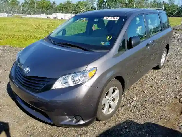 5TDZZ3DCXHS874819 2017 TOYOTA SIENNA-1