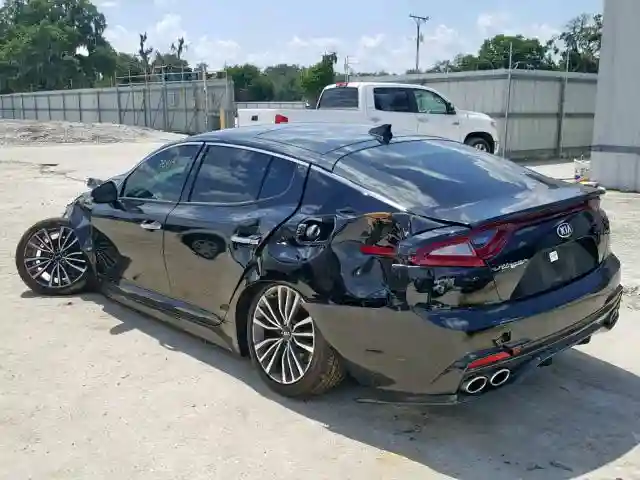KNAE25LA9J6011107 2018 KIA STINGER PREMIUM-2