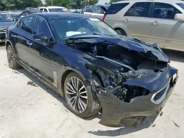 KNAE25LA9J6011107 2018 KIA STINGER PREMIUM-0
