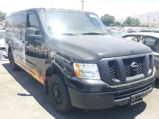 5BZBF0AA8HN852657 2017 NISSAN NV 3500-0