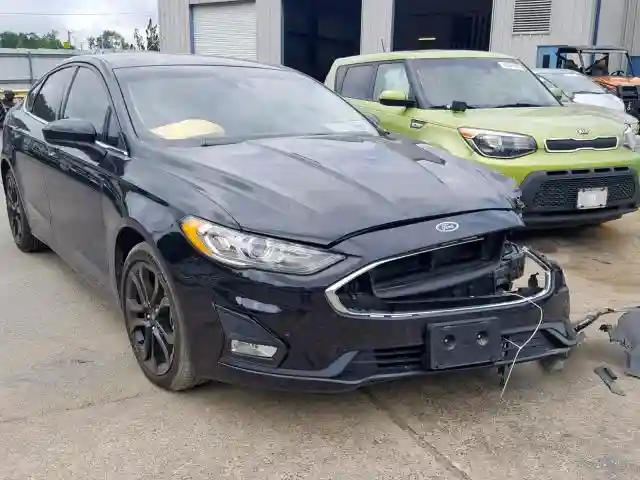 3FA6P0HD1KR114000 2019 FORD FUSION SE-0