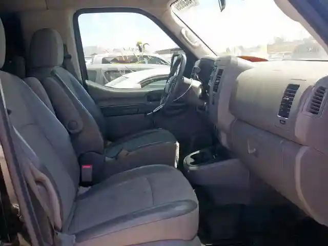 5BZBF0AA8HN852657 2017 NISSAN NV 3500-4
