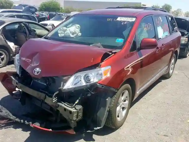 5TDKZ3DCXHS771319 2017 TOYOTA SIENNA LE-1