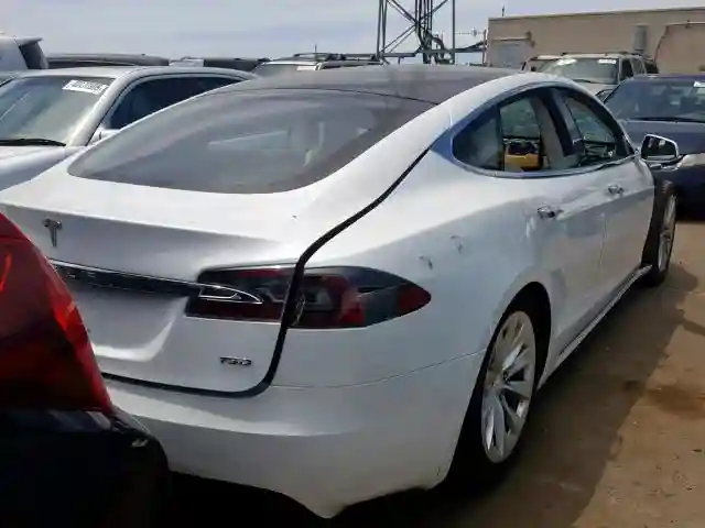5YJSA1E23JF267450 2018 TESLA MODEL S-3
