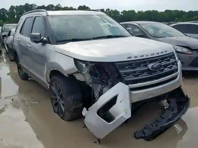 1FM5K7D85JGA97452 2018 FORD EXPLORER XLT-0