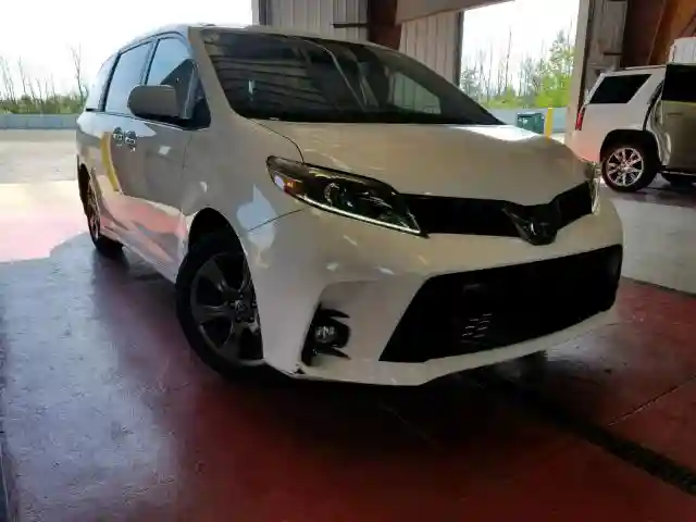 5TDXZ3DC0KS978587 2019 TOYOTA SIENNA SE-0