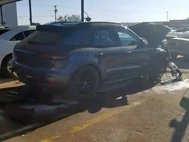 WP1AG2A58JLB64858 2018 PORSCHE MACAN GTS-3