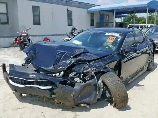 KNAE25LA9J6011107 2018 KIA STINGER PREMIUM-1