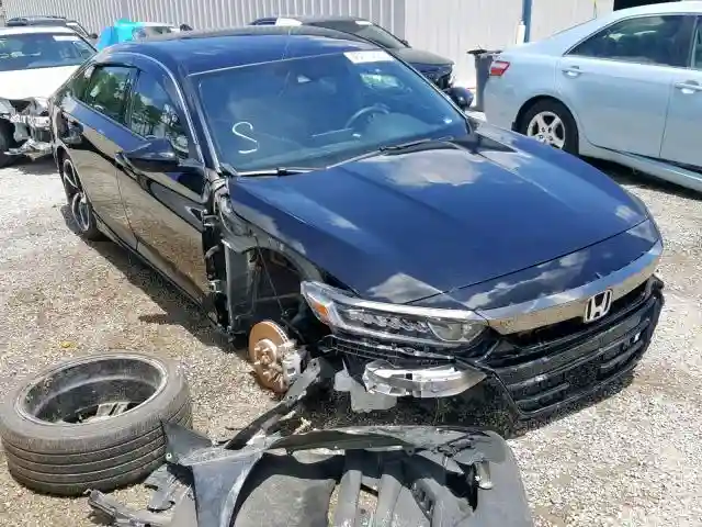 1HGCV2E32JA046441 2018 HONDA ACCORD SPORT-0