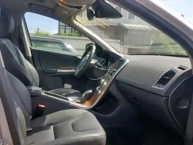 YV440MRU5H2021079 2017 VOLVO XC60 T5-4