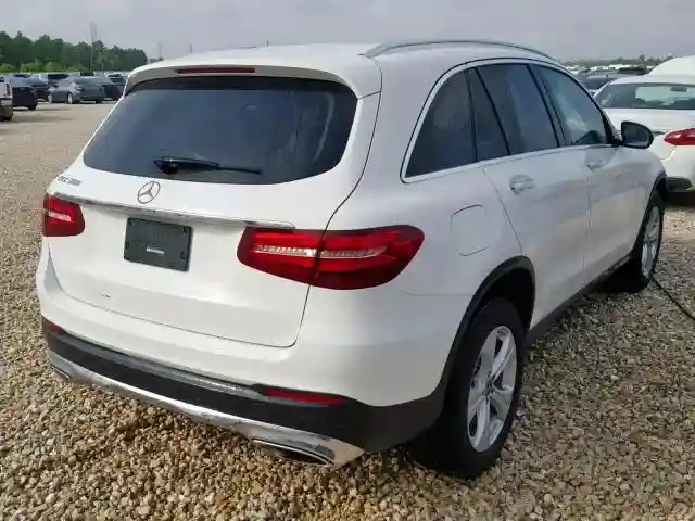 WDC0G4JB3JV096563 2018 MERCEDES-BENZ GLC 300-3