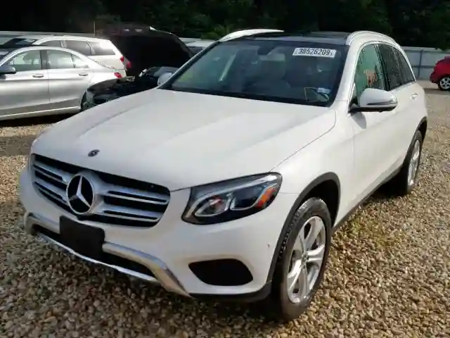 WDC0G4JB3JV096563 2018 MERCEDES-BENZ GLC 300-1