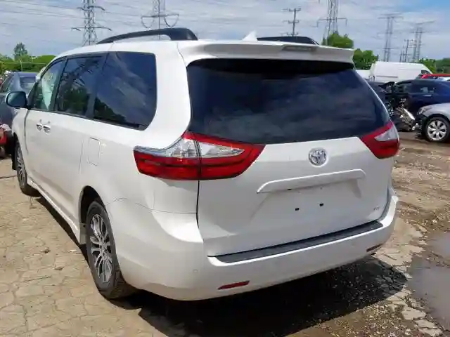 5TDYZ3DC2JS957050 2018 TOYOTA SIENNA XLE-2