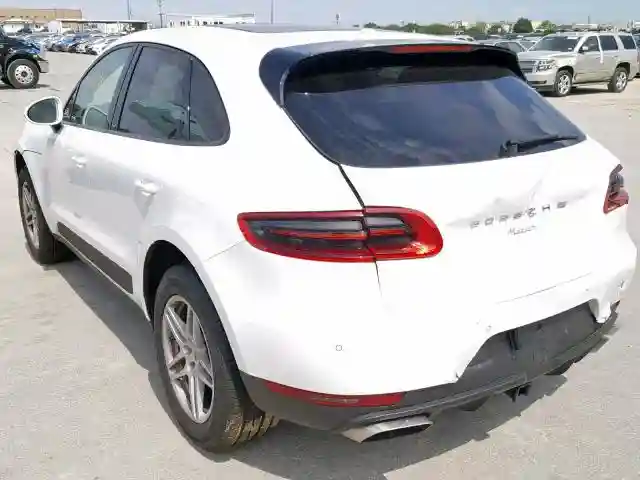 WP1AA2A5XJLB12410 2018 PORSCHE MACAN-2