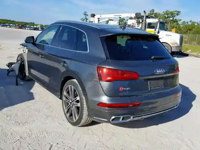 WA1C4AFY7J2196930 2018 AUDI SQ5 PRESTIGE-2