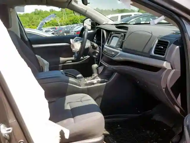 5TDZARFHXHS026121 2017 TOYOTA HIGHLANDER LE-4
