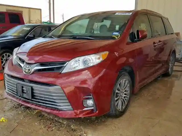 5TDYZ3DC3JS955467 2018 TOYOTA SIENNA XLE-1
