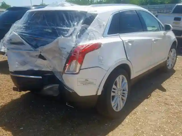 1GYKNCRS8HZ137155 2017 CADILLAC XT5 PREMIUM LUXURY-3