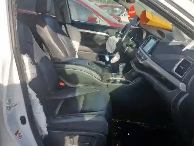 5TDJZRFH7HS514514 2017 TOYOTA HIGHLANDER SE-4