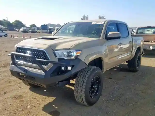 3TMAZ5CN9JM061876 2018 TOYOTA TACOMA DOUBLE CAB-1