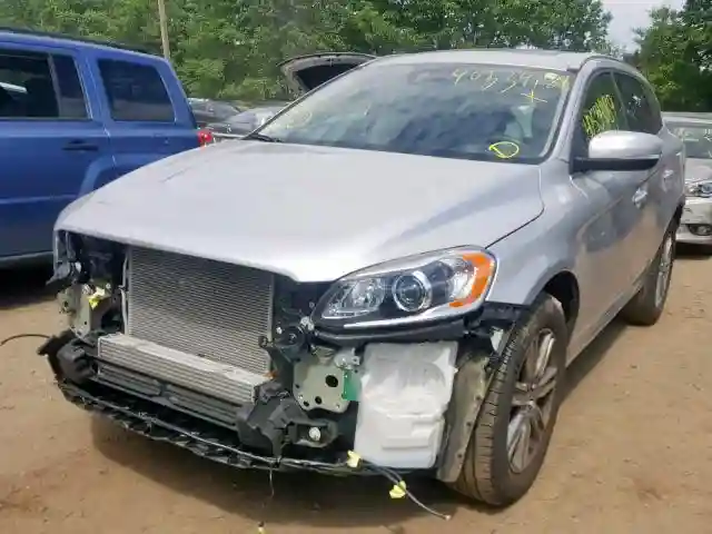 YV440MRU5H2021079 2017 VOLVO XC60 T5-1