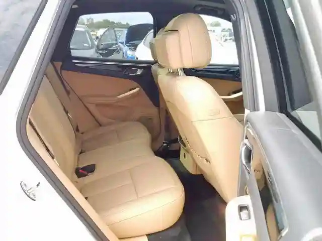 WP1AA2A5XJLB12410 2018 PORSCHE MACAN-5