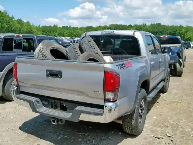3TMCZ5AN0JM159318 2018 TOYOTA TACOMA DOUBLE CAB-3