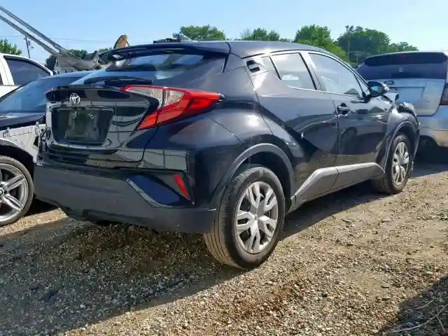 NMTKHMBX5KR068358 2019 TOYOTA C-HR XLE-3