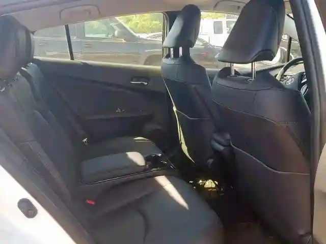 JTDKARFP1J3085364 2018 TOYOTA PRIUS PRIME-5