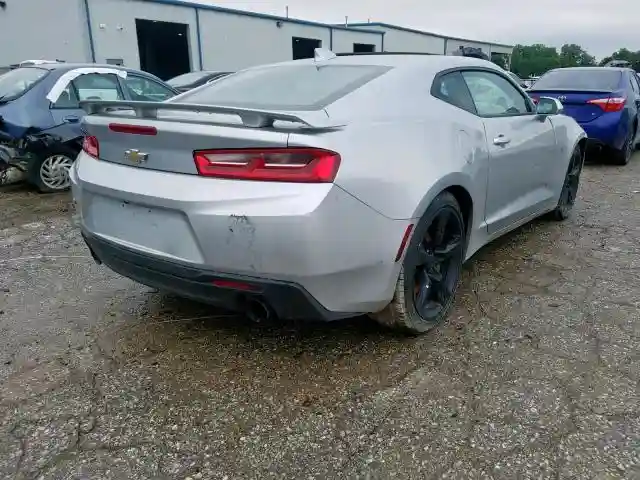 1G1FF1R75J0135239 2018 CHEVROLET CAMARO SS-3