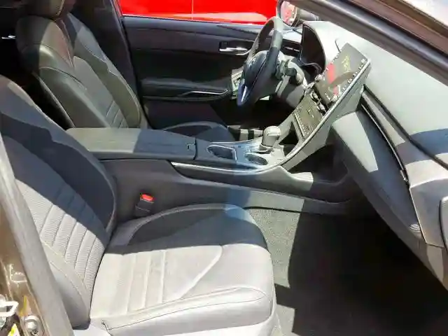 4T1BZ1FB1KU015840 2019 TOYOTA AVALON XLE-4