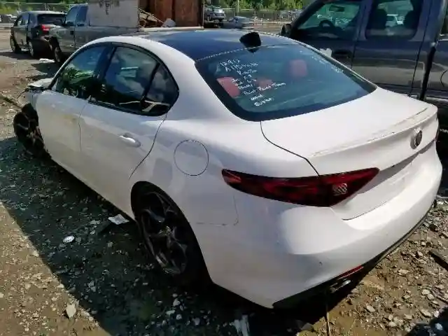 ZARFAEEN6H7540888 2017 ALFA ROMEO GIULIA TI Q4-2