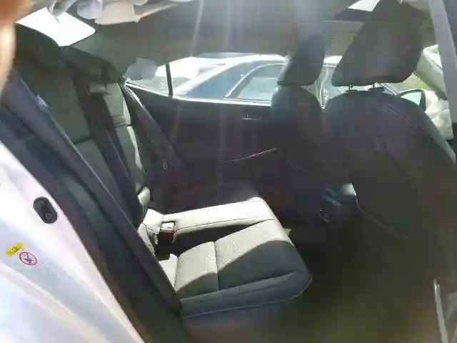 JTHC81D28J5027506 2018 LEXUS IS 300-5