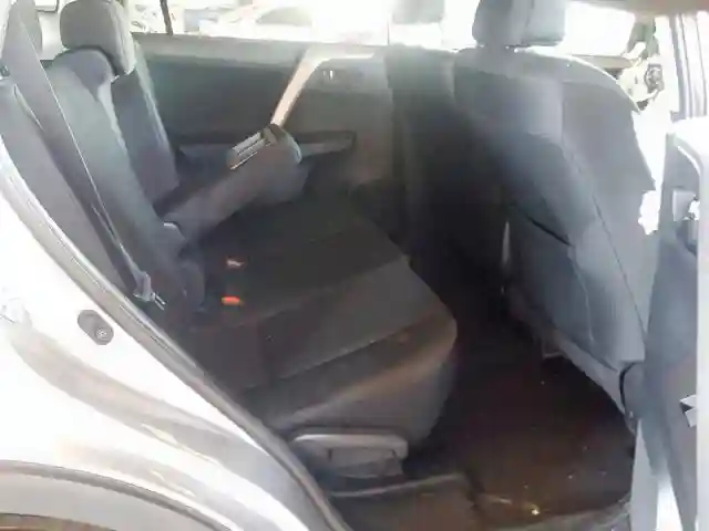 2T3ZFREV0HW359936 2017 TOYOTA RAV4 LE-5