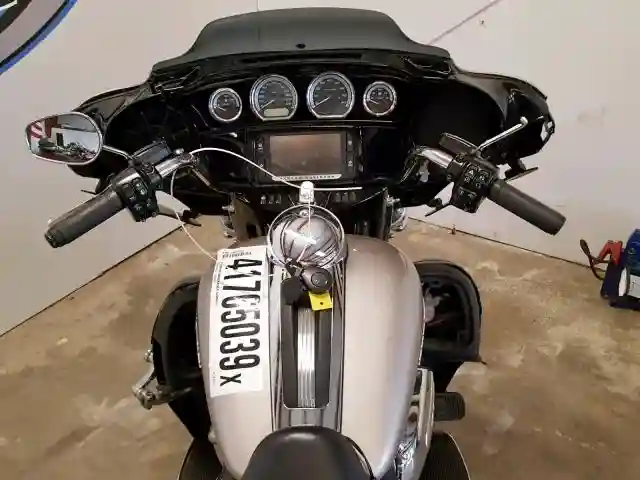 1HD1KED16JB678206 2018 HARLEY-DAVIDSON FLHTK ULTRA LIMITED-4