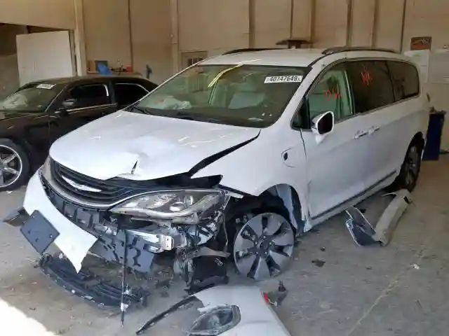 2C4RC1N75JR126761 2018 CHRYSLER PACIFICA HYBRID LIMITED-1